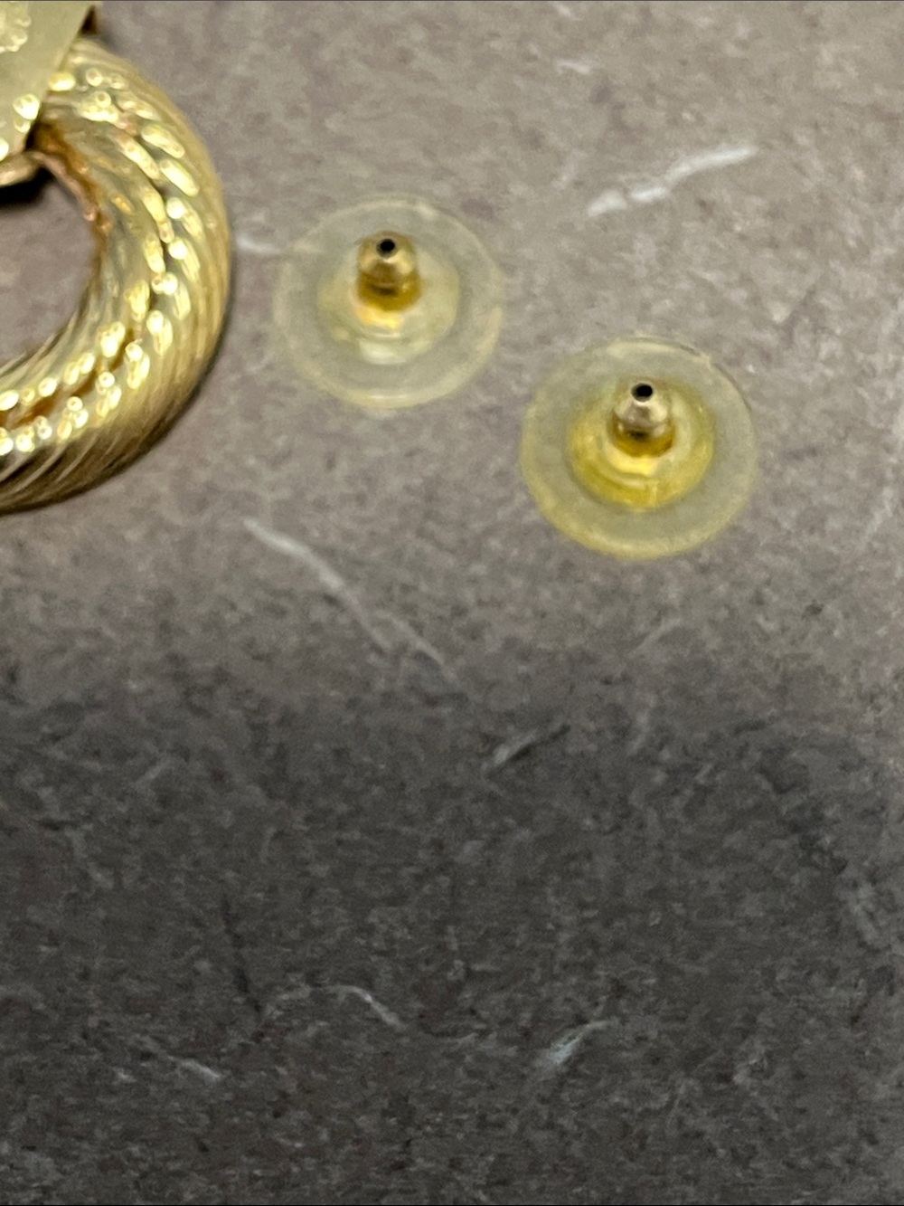 Vtg Classic Gold Rope Circle Stud Earrings - Women Jewelry 1-1.5” - Picture 3 of 3